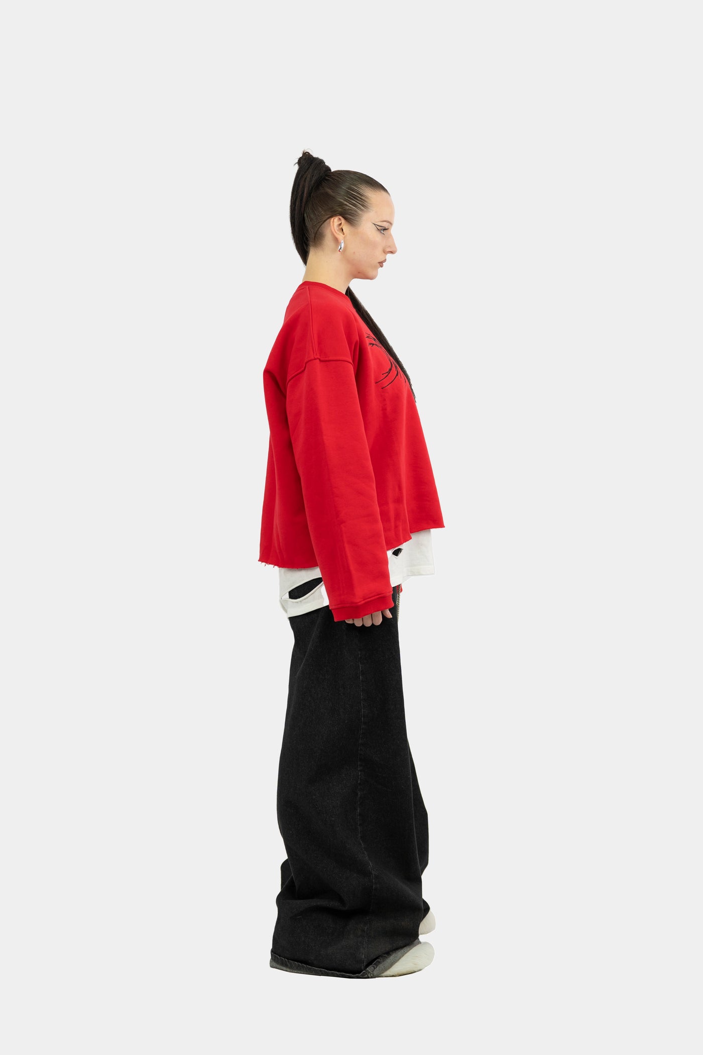 007 RED CREWNECK