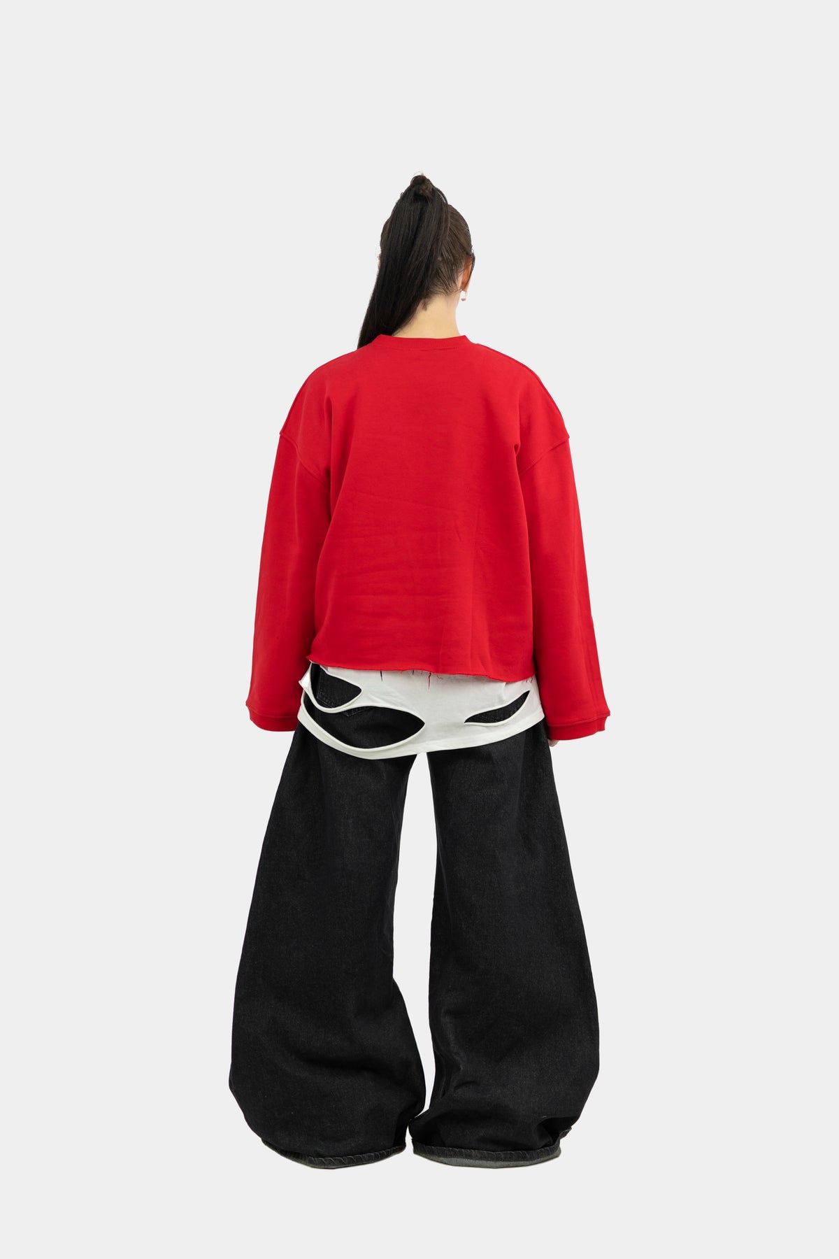 007 RED CREWNECK