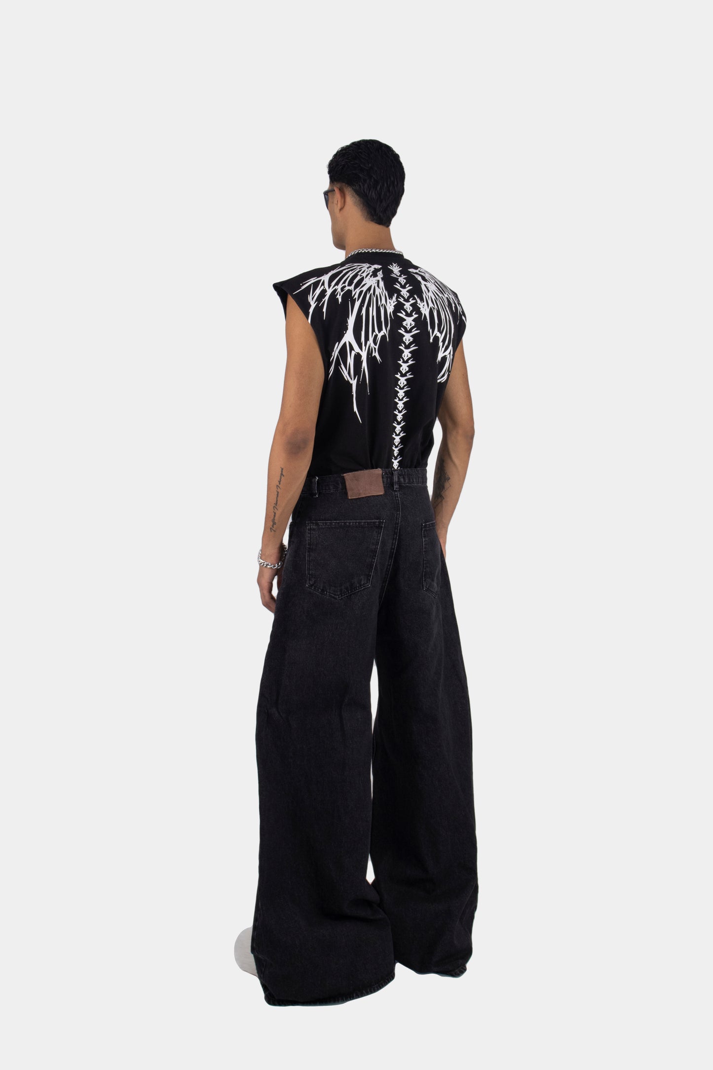 004 REWORKED TEE