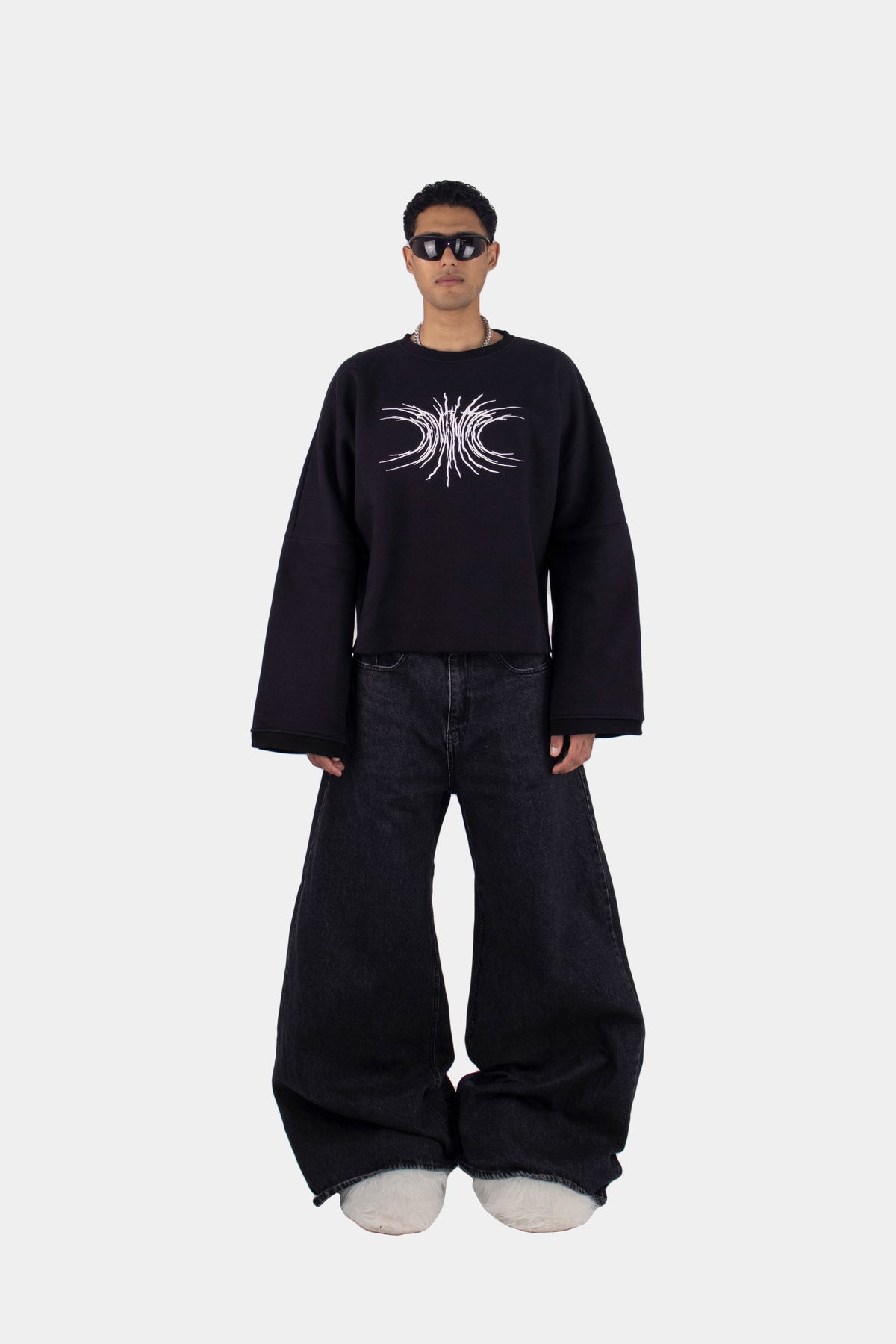 001 CROPPED CREWNECK