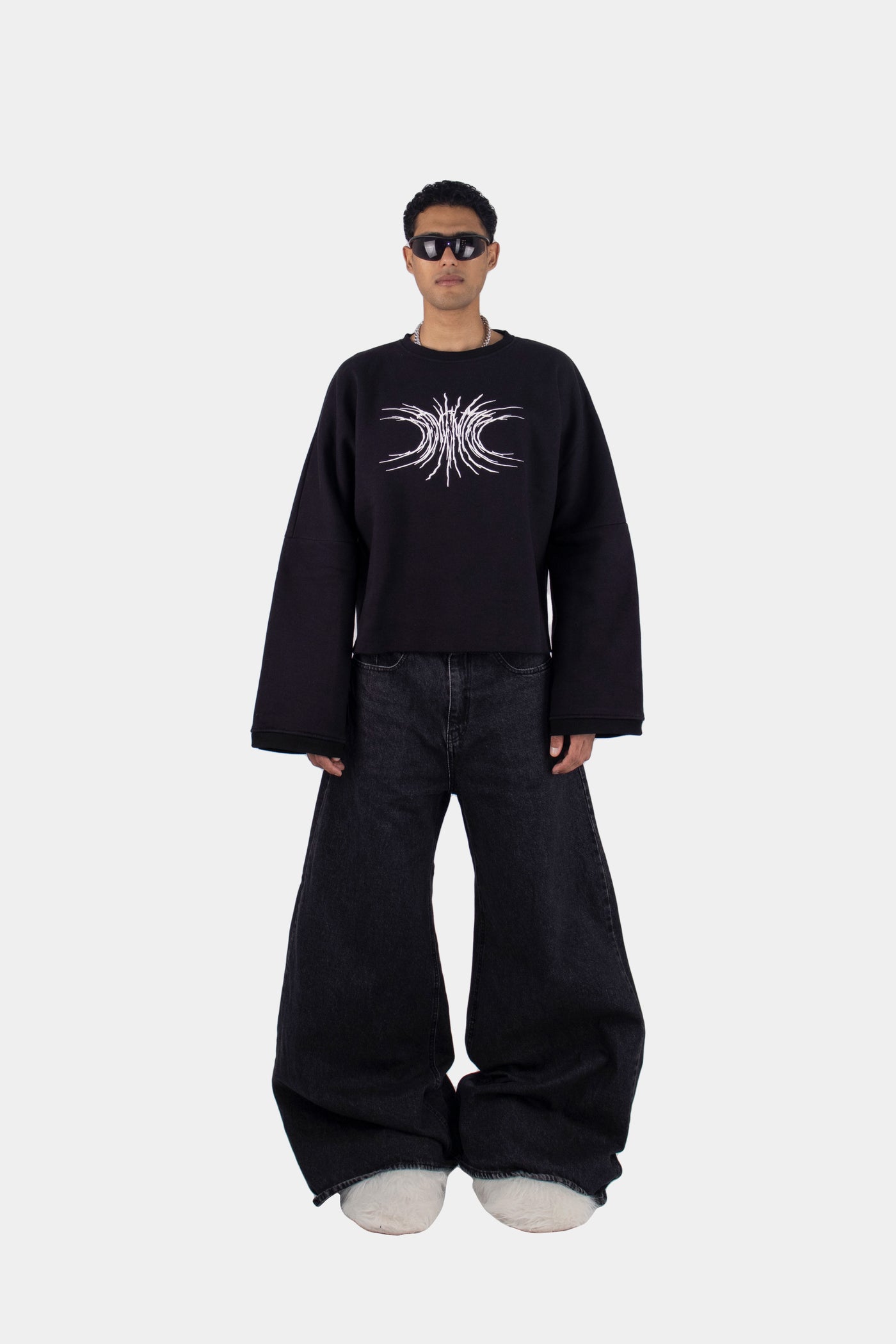 001 CROPPED CREWNECK
