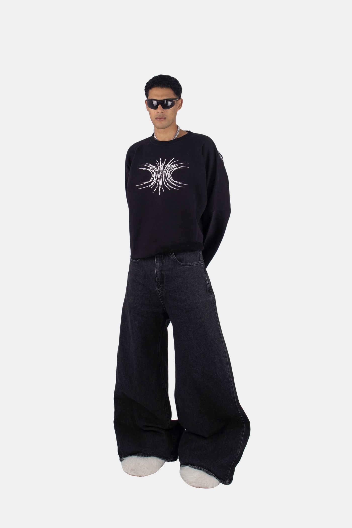 001 CROPPED CREWNECK