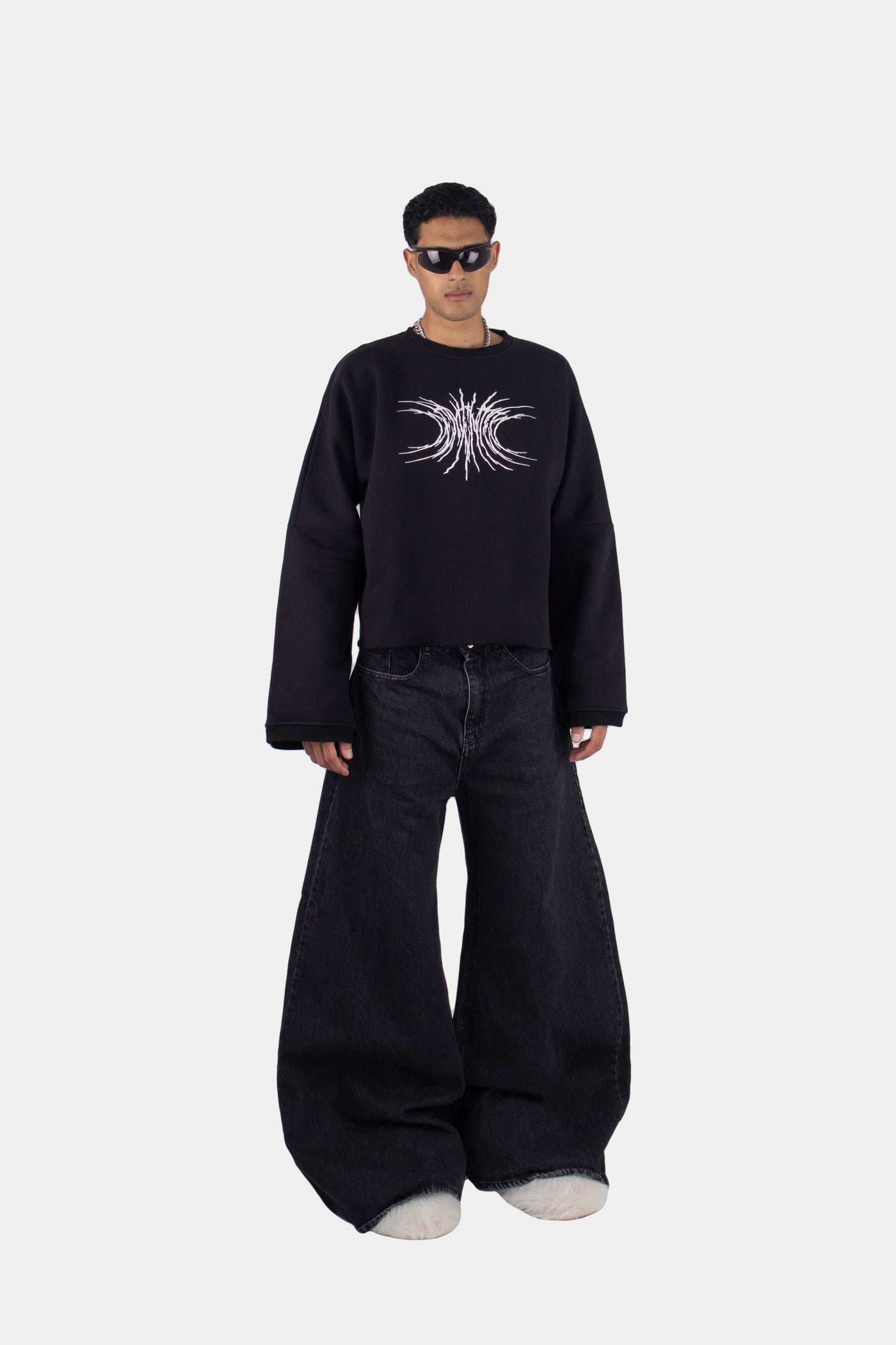 001 CROPPED CREWNECK