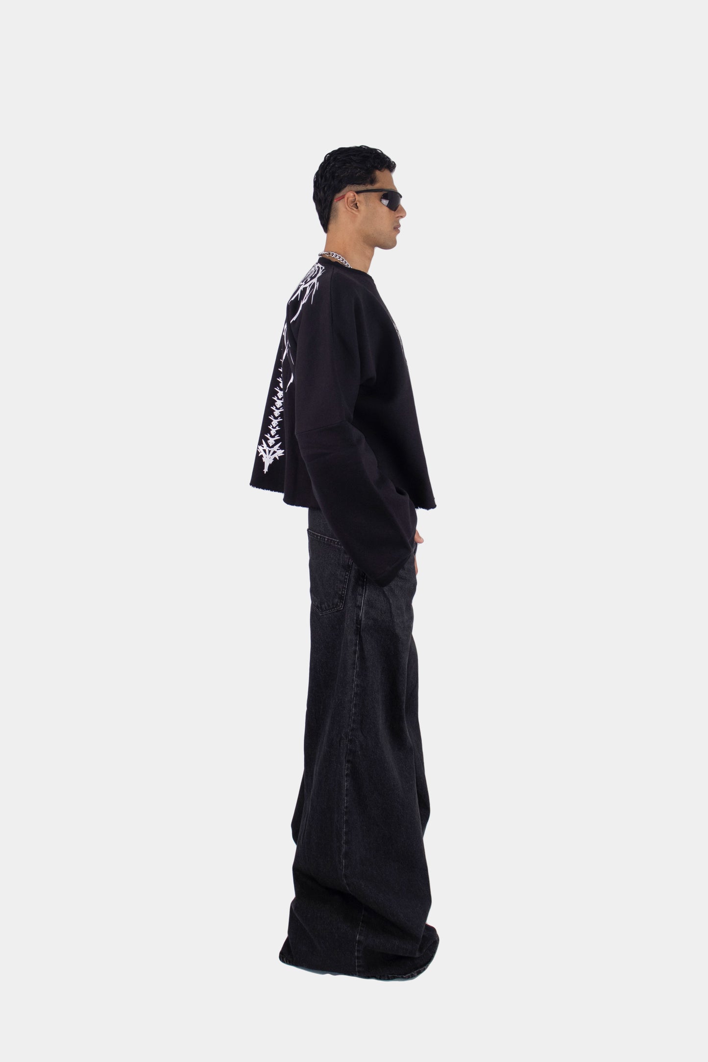 001 CROPPED CREWNECK